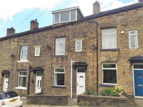 3 bedroom Terraced f...